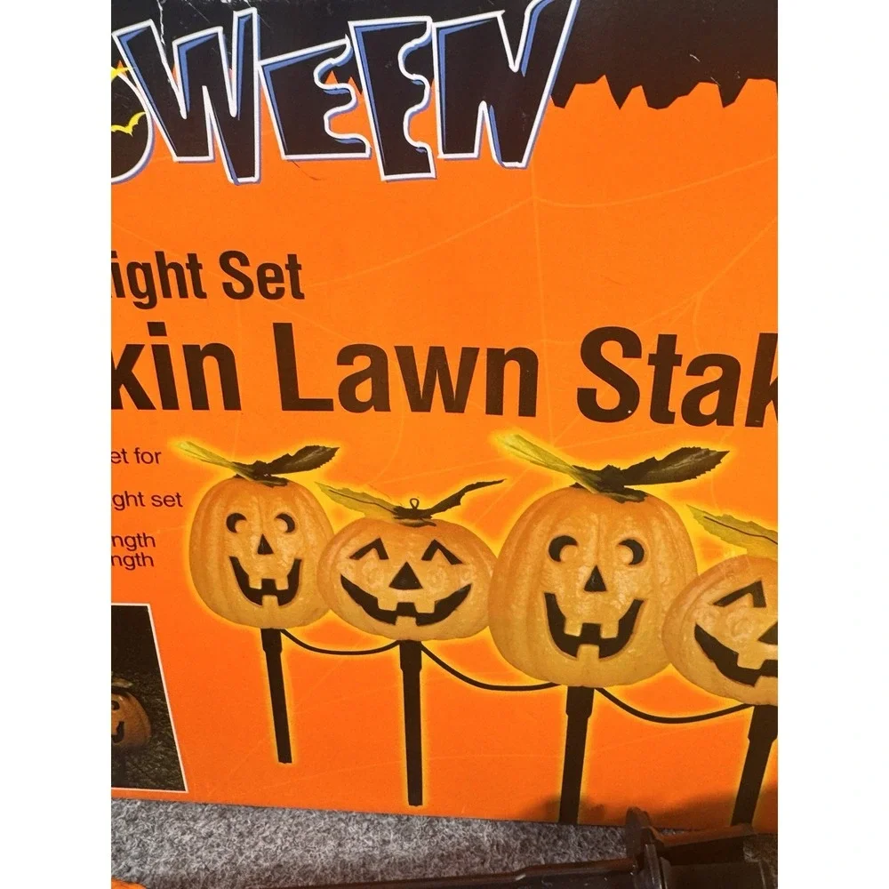 Halloween Pumpkin Blow Mold Lawn Stakes 5 Count Light Set Indoor/Outdoor Orange